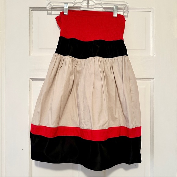 Imperial Red Color Block Strapless Italian Dress - Picture 4 of 4